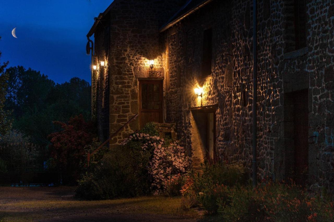 Les Quatre Siecles Bed and Breakfast Herce Exteriör bild