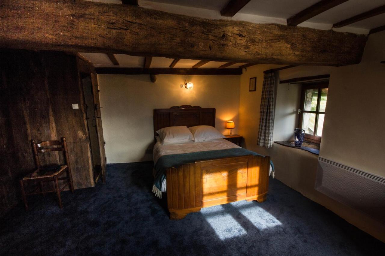 Les Quatre Siecles Bed and Breakfast Herce Exteriör bild